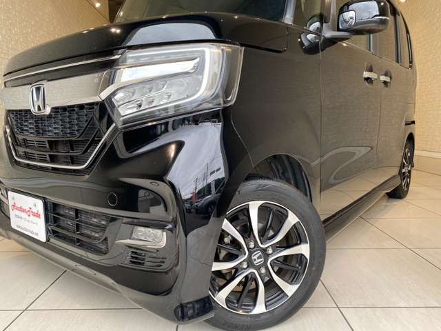 アルミホイール、エアロパーツ、足廻り、マフラー、カスタムオーディオ等も受け付けております。当店で購入された方はもちろん、車両の持ち込みもOK！お客様の理想のカスタムカーを創ります！