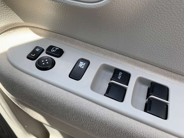 禁煙車☆全方位カメラパッケージ装着車☆HIDオートライト☆オートハイビーム☆前席シートヒーター☆パーキングソナー☆スマートキーx2☆プッシュスタート☆オートリトラミラー☆走行5.4万KM☆試乗OK☆