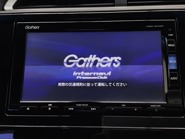 ホンダ純正ギャザズメモリーインターナビ付きです！CD・DVD再生、ミュージックサーバー、フルセグTV視聴、Bluetooth・ミュージックプレーヤー接続可能です！