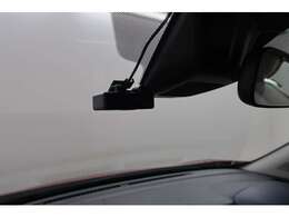 衝撃を検知すると自動で記録録画も可能　ドライブレコーダー