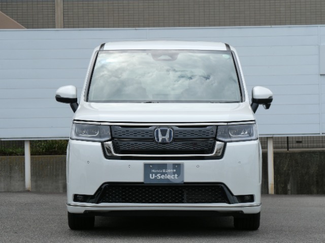 ホンダUセレクト-プレミアム-の商品になります。品質に自信があるので走行距離無制限の2年間無料保証が付いています。もしもドライブ先でトラブルがあっても、全国のHonda Carsで対応するので安心です