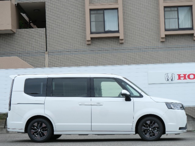 お車ご購入にあたりましては、オンライン販売以外は現車確認が必要となります。是非店頭にてお客様の目でお確かめ下さい。