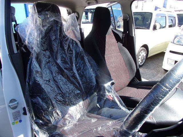 当社は全車に外装・内装クリーニング済み！！外装の磨きと室内クリーニングを施したお車です。ピカピカのお車を是非店頭でご確認下さい。