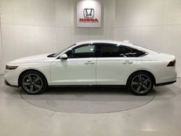 購入後も自社指定整備工場完備でお客様の愛車をしっかりサポート致します！御納車時には安全かつ安心してお乗り頂けるようホンダ専門知識を持つ整備スタッフが点検・整備・装備も説明をしてお渡ししております。