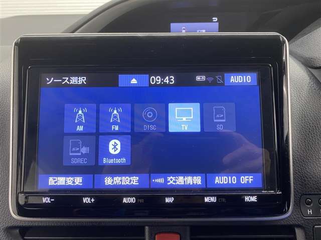 ドライブが楽しくなるナビ付です。ナビがあれば、知らない土地でも道に迷うことがなく安心ですね！