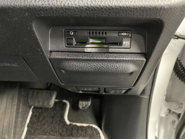 ETC付です。高速道路の利用がスムーズに行えます。また、一部有料道路にも利用できます。