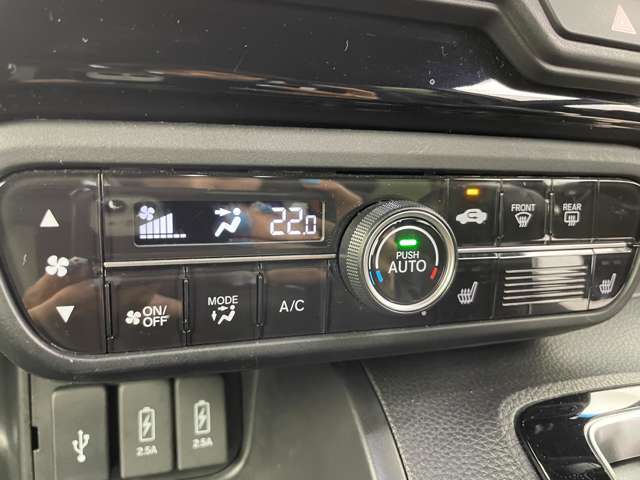 【運転席操作部】快適なドライブを楽しむための機能が装備されています！運転席から触れるので、使いやすいです！除菌プランいれていただくと、さらに清潔で安心していただけます！