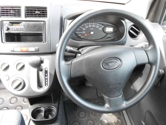 車内からの見通しも良好♪ゆったり乗れてドライブも快適です♪
