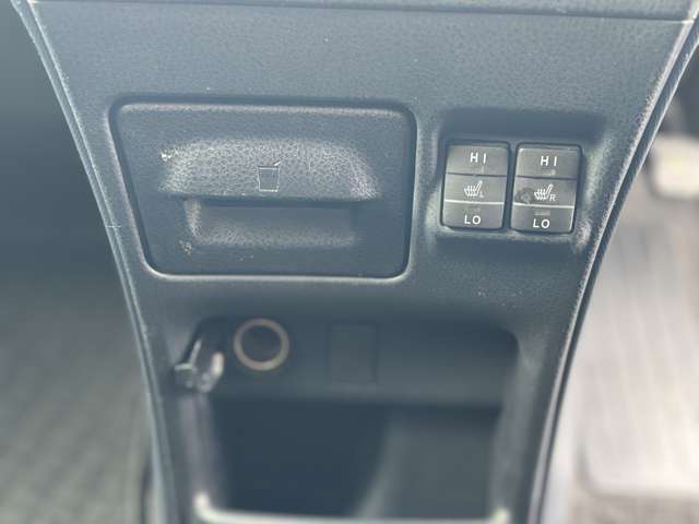 AUTO DEALER  LUCXIA　　TEL：0476-85-5936