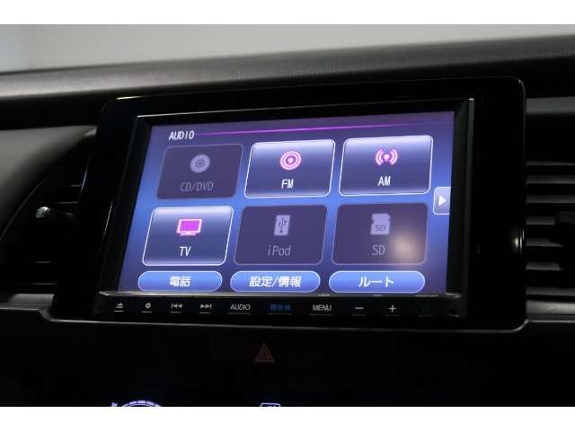 ナビゲーション(VXM-215VFEi)ももちろん装備☆多彩な機能で快適ドライブをアシスト☆オーディオ機能も充実していますね☆