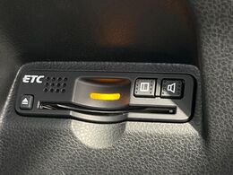【ETC】高速道路の料金所をストレスなく通過！話題のスポットやサービスエリアに多い「スマートIC」利用時は必須のアイテムです。当店でセットアップを実施、ご納車当日からすぐにご利用いただけます！