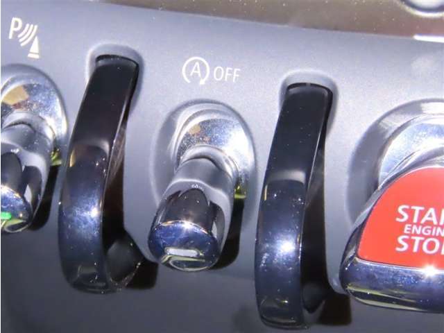 アイドリングストップ機能を装備しています。