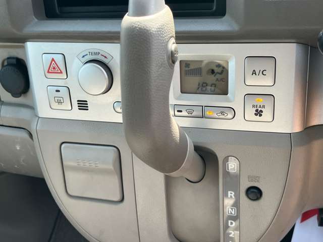 フルオートエアコン装備
