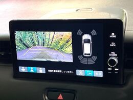 【バックカメラ】駐車時に後方がリアルタイム映像で確認できます。大型商業施設や立体駐車場での駐車時や、夜間のバック時に大活躍！運転スキルに関わらず、今や必須となった装備のひとつです！