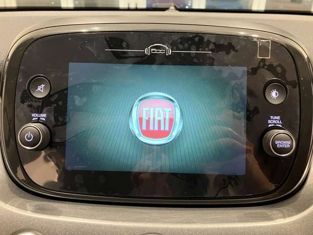 【純正Uconnectナビ】Bluetooth機能はもちろんのことApple　CarPlayなども対応しています☆