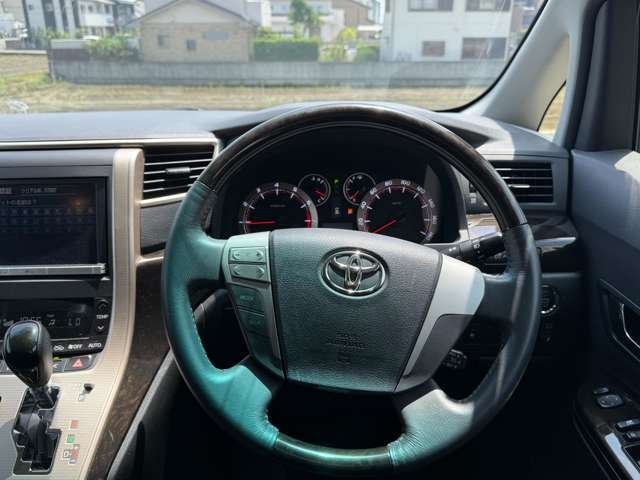 毎日全国の仕入れ先から厳選した車を仕入れております！プロの査定士の検査を受けた車を仕入れ、入庫後も社員が1台1台を走行チェックや状態確認・装備確認などを入念に行います。
