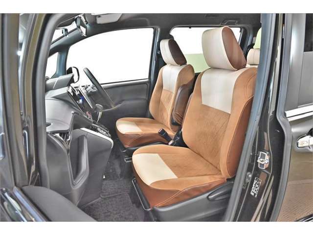 『まるごとクリン』施工済み！トヨタカローラネッツ岐阜のU-Carは、室内も除菌・洗浄済みで安心です！（シート洗浄・室内消臭・室内洗浄・エンジンルーム洗浄・タイヤ＆ホイール洗浄）