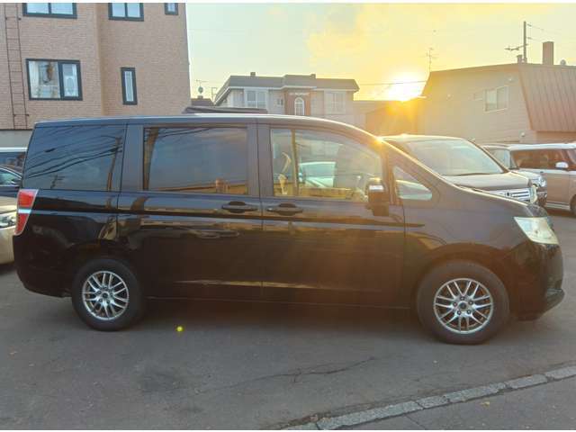 両側電動スライドドア！