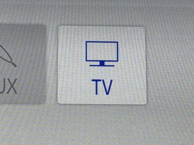 TVが見れるチューナーを装備しています。　新しい車でも付いていないことで、TVが見れない事も多々あるので要チェックです。