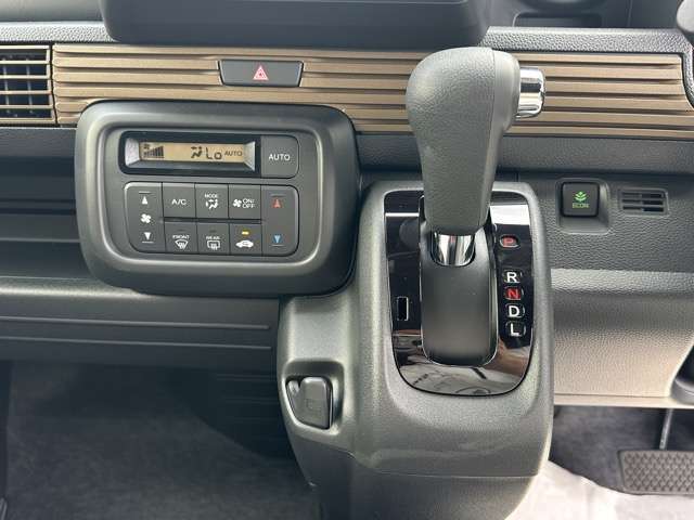 ★納車前に、当社の指定工場で納車前点検を行って納車しますので、安心してお乗りいただけます！もちろん、点検料は車両本体価格に含まれています！
