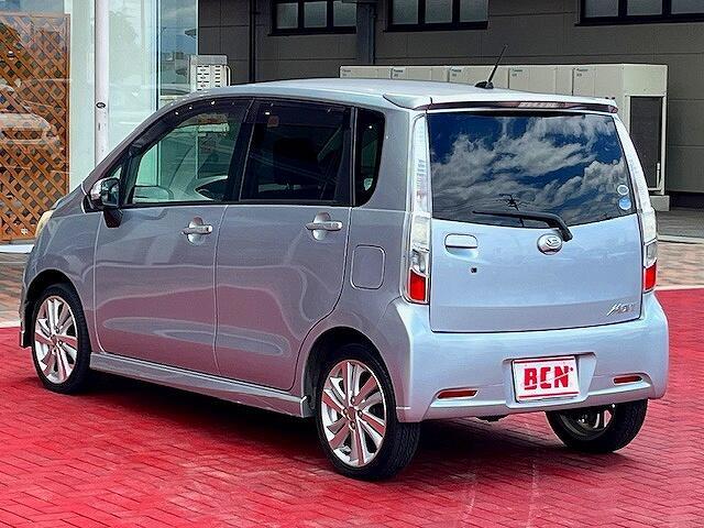 内装はルームクリーニング（室内清掃）後の納車となります♪♪外装ももちろん磨き後の納車となります！！　プロスタッフがまごころ込めて仕上げます！！
