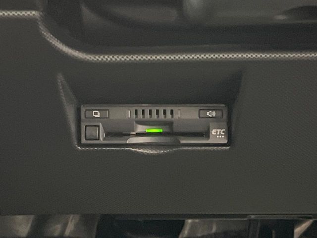 【ETC】高速道路の料金所をストレスなく通過！話題のスポットやサービスエリアに多い「スマートIC」利用時は必須のアイテムです。当店でセットアップを実施、ご納車当日からすぐにご利用いただけます！