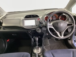 購入後も自社指定整備工場完備でお客様の愛車をしっかりサポート致します！御納車時には安全かつ安心してお乗り頂けるようホンダ専門知識を持つ整備スタッフが点検・整備・装備も説明をしてお渡ししております。