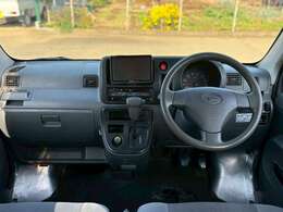 中古車・低価格帯・低年式・過走行となると90点以上の中古車を探すのは中々難易度が高いと思います。低価格だったとしても70-80点と思って貰えるような車をご提供出来る様に仕入れに力を入れています！