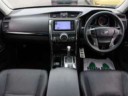 すっきりとしたマークXらしいデザインのダッシュ回り！フロントビューの視認性もよく運転しやすいと思います★