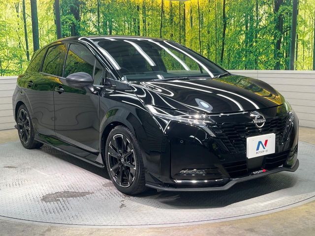 高透明度のガラス皮膜で撥水はもちろん、上質なツヤ・光沢を実現。紫外線や酸性雨から大切な愛車を保護し、色あせ・劣化を防止。「弾スプラッシュコート」、「弾プリミッサコート」からお選びいただけます。