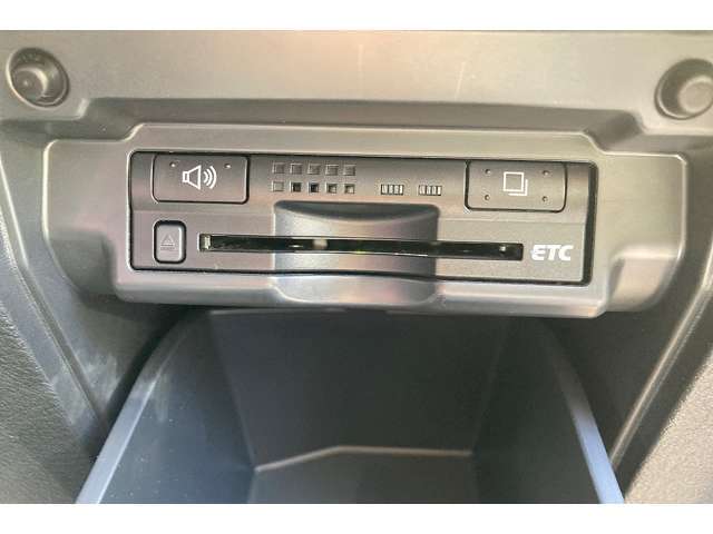 【自社ローン埼玉】自社ローン専門中古車販売★オトロン春日部店★購入時に限り、ナビ・オーディオ・次回車検代も含めオプションに関しましても分割払いに組み込むことが可能になります。