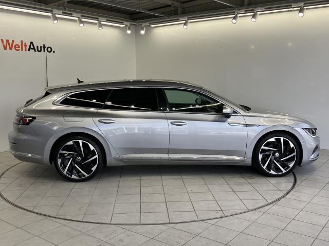 ●Volkswagenを知り尽くしたスペシャリストが隅々まで整備●各モデルの情報がインプットされた専用テスターで過去の細かな不具合を確認。モデルごとや部位ごとに専用スペシャルツールを用いて整備します。