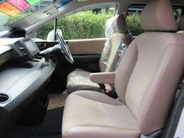 助手席も広々としています！！ロングドライブも楽々です♪☆ホンダオートディーラーホンダ専門店♪TEL06-6744-2222☆