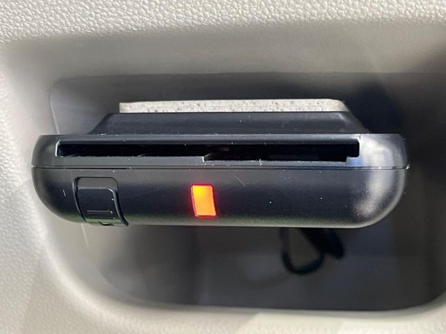 【ETC】高速道路の料金所をストレスなく通過！話題のスポットやサービスエリアに多い「スマートIC」利用時は必須のアイテムです。当店でセットアップを実施、ご納車当日からすぐにご利用いただけます！