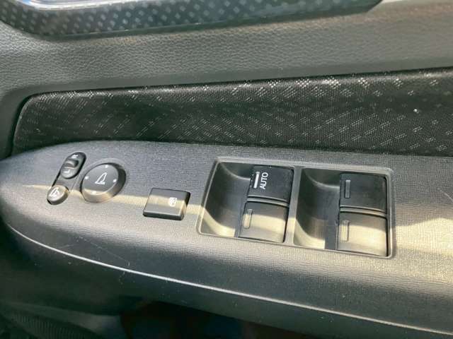 電動格納ミラー