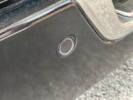 クリアランスソナー搭載。駐車時に障害物の接近をドライバーに知らせてくれます。