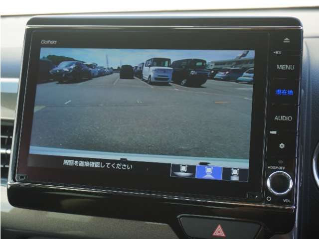 ◆バックカメラ◆リバースにするだけで映ります、後方の安全確認や、狭い駐車場での車庫入れ、雨の日や夜間など視界の悪い時に便利です！安全にバックする為には欠かせない装備です。