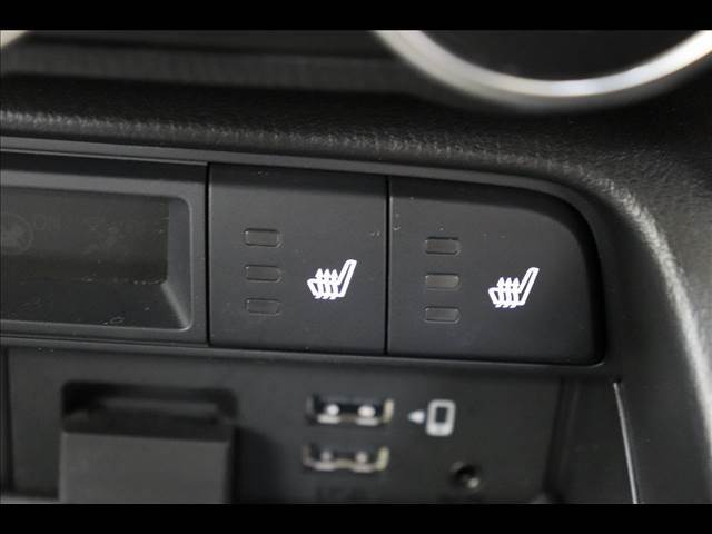 ◆自動車登録業務につきましても、従来は外部の行政書士にアウトソーシングすることが多い業務ですが、自社行政書士が行い費用を軽減しております！