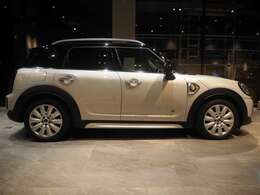 通常のローンに加え、残価設定型ローンもお取り扱い中です。0078-6002-369993（無料）まで！お気軽にご相談ください。