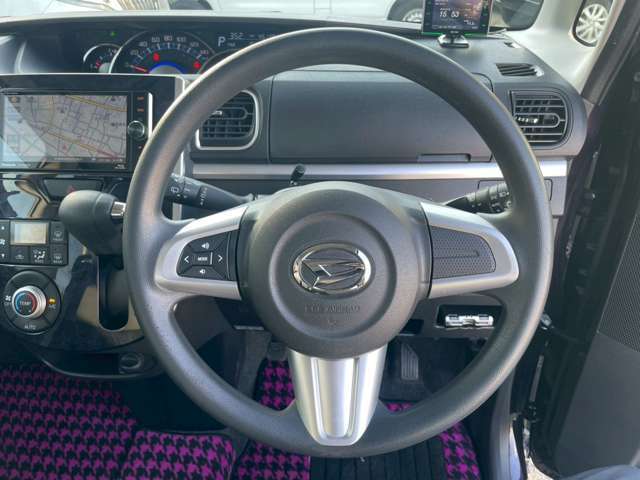 全車室内クリーニング！お客様の気持ちの良いカーライフのために、スタッフ一同全力を尽くします。