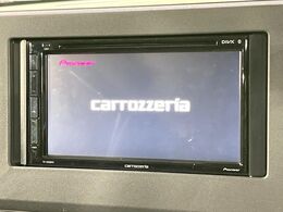 【ナビゲーション】目的地までしっかり案内してくれる使いやすいナビ。Bluetooth接続すればお持ちのスマホやMP3プレイヤーの音楽を再生可能！毎日の運転がさらに楽しくなります！！