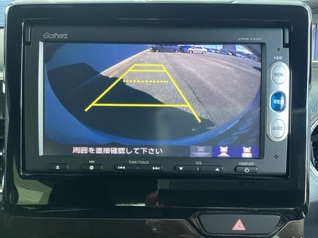 ホンダ純正ナビなので3ビュー切り替えバックカメラにも対応してますよ(^^)/バック運転苦手な方におススメですよ(^^♪