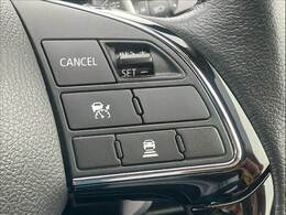 【レーダークルーズコントロール】高速道路での長距離走行が楽に！！自動で速度を保つクルーズコントロールが、衝突軽減システムと連携し、前方の車両を感知して車間を保つように速度調節してくれます！！