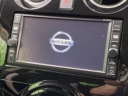 【純正ナビ】人気の純正ナビを装備。オーディオ機能も充実しており、Bluetooth接続すればお持ちのスマホやMP3プレイヤーの音楽を再生可能！毎日の運転がさらに楽しくなります！！