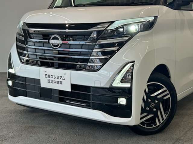 暗い道路でも明るく見やすいLEDヘッドライト付きフォグランプも標準装備です★