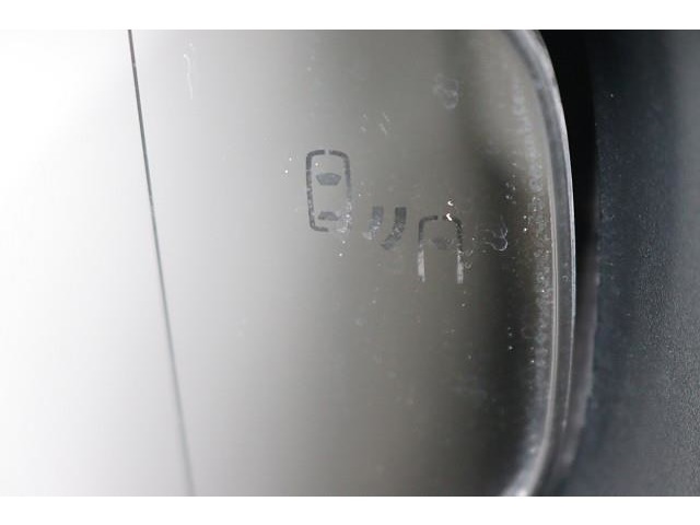 BSM（ブラインドスポットモニター）を装備！　隣の車線を走る車両が死角エリアに入ると、ドアミラーのインジケーターが光ってお知らせ。