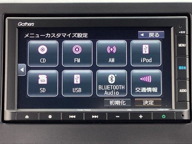 純正ナビです。AM/FM、CDでお好きな音楽お楽しみいただけます。