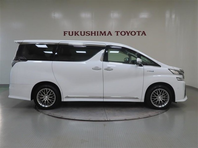 買ってからも安心！ロングラン保証！メーカー・年式問わず1年間走行距離無制限の無料保証付き！有料で最長プラス2年間延長保証可能！また、全国約5000カ所のトヨタ販売店で修理可能！