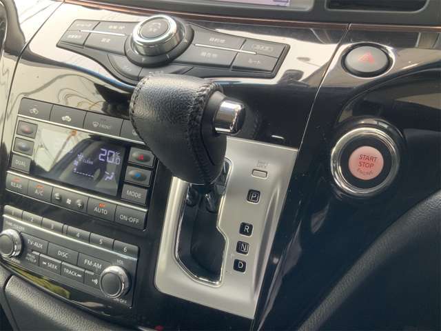 ご来店・現車確認等、ご希望のお客様は、事前に販売店までお問合せ下さいませ。
