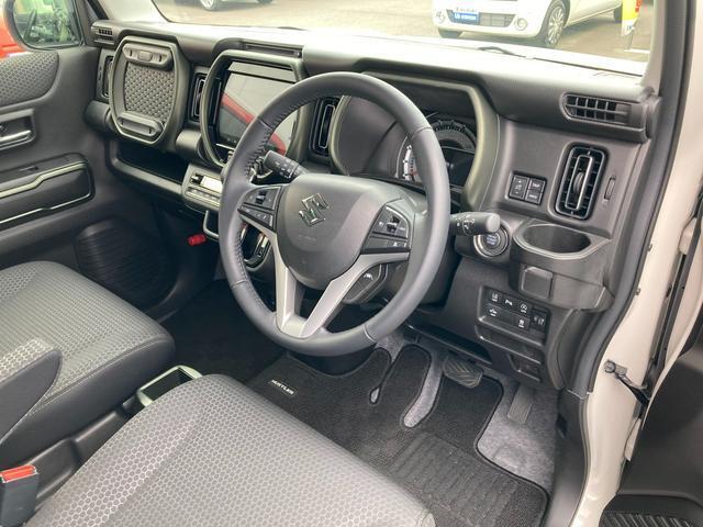 車内前方部のインパネの様子です。オーディオの装備の有無をご確認ください。
